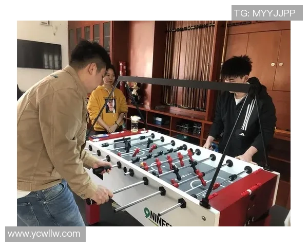 球星亲自示范桌式足球技巧全面教程助你轻松提升游戏水平